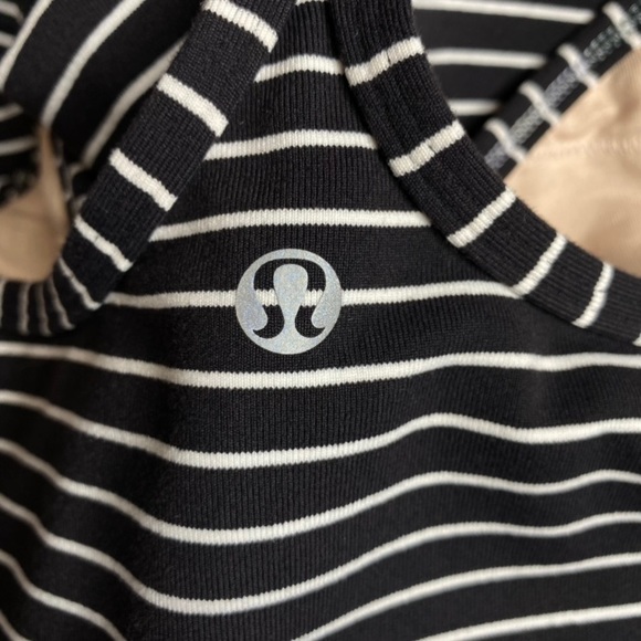 Lululemon Power Y Tank Parallel Stripe Black White - Picture 8 of 9